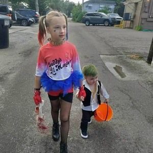 Meet your Posher, Dennis